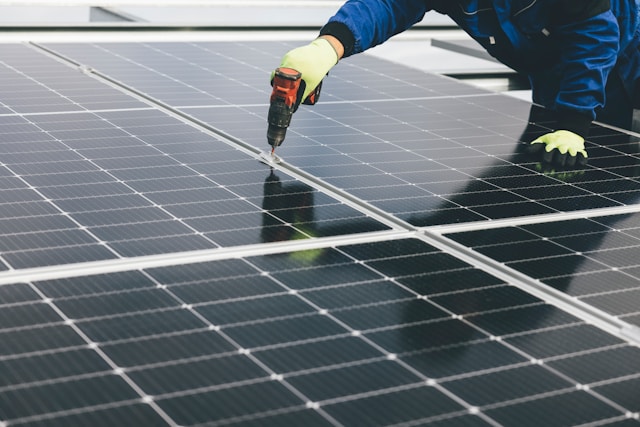 Srovnání sluneční energie s ostatními obnovitelnými zdroji